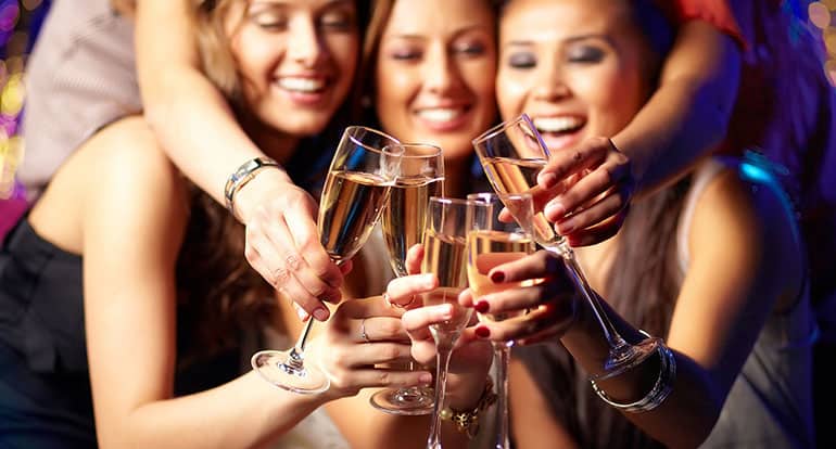 7 Reasons Why Wine is like Women