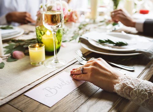 Top tips for choosing the perfect wine for your wedding day